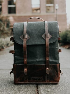 lina-verovaya-GQQ6BRJxysU-unsplash Bag Men2